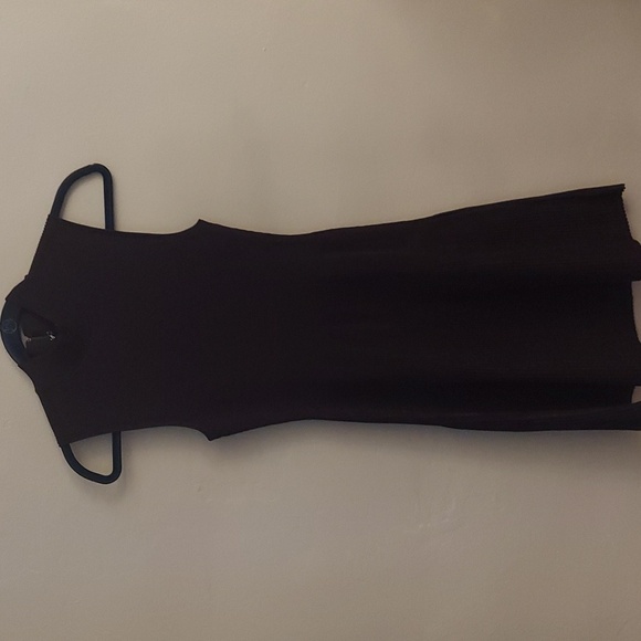 THEORY Cutout Metallic Ribbed Knit Fit-and-Flare Sleeveless Dress In Merlot - Picture 6 of 16